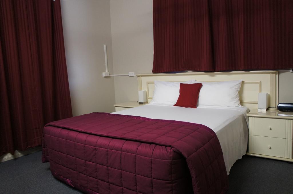 Ayrline Motel Room photo
